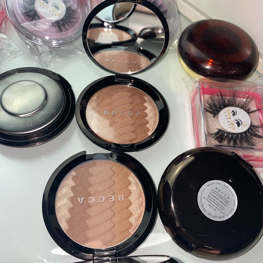 Becca sunrise wave bronzer